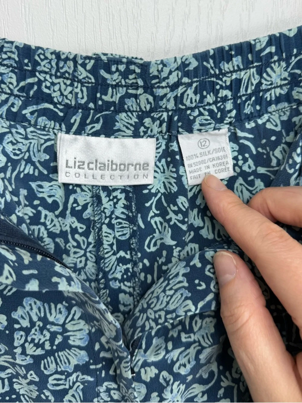 Vintage Silk Floral Shorts Size 12 Inseam 10” Large Blue 90s - Picture 5 of 6